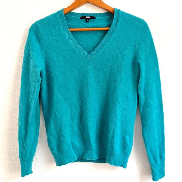 Uniqlo Women 100% Cashmere Sweater Size M Teal V-Neck Pullover Soft Luxury - Picture 1 of 7